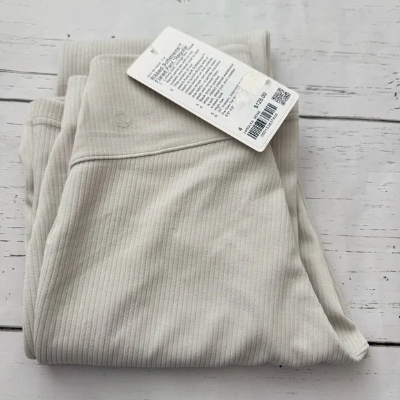 Lululemon Ribbed Softstreme Flared Pant Women’s Size 4 High Rise New With Tags - Picture 7 of 8
